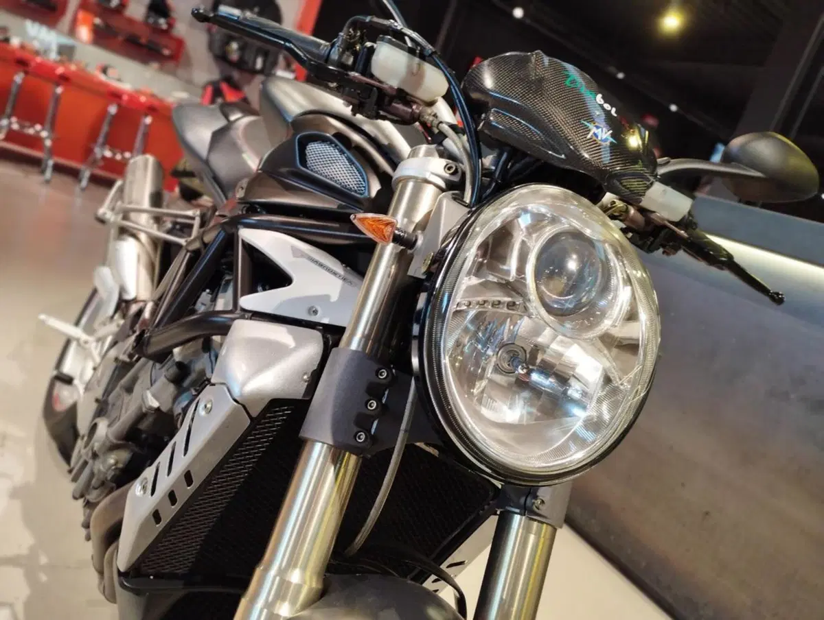 MV Agusta Brutale 750 S (2002 - 06) (3)