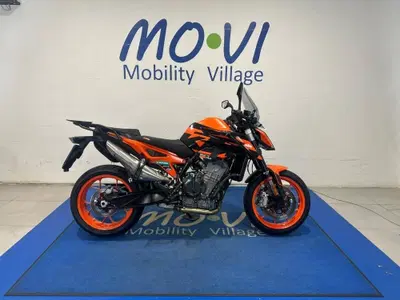 KTM 890 Duke GP (2022 - 23) usata
