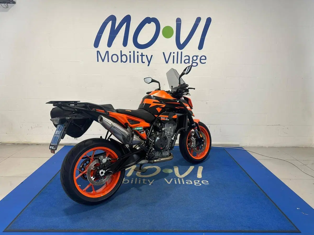 KTM 890 Duke GP (2022 - 23) (2)