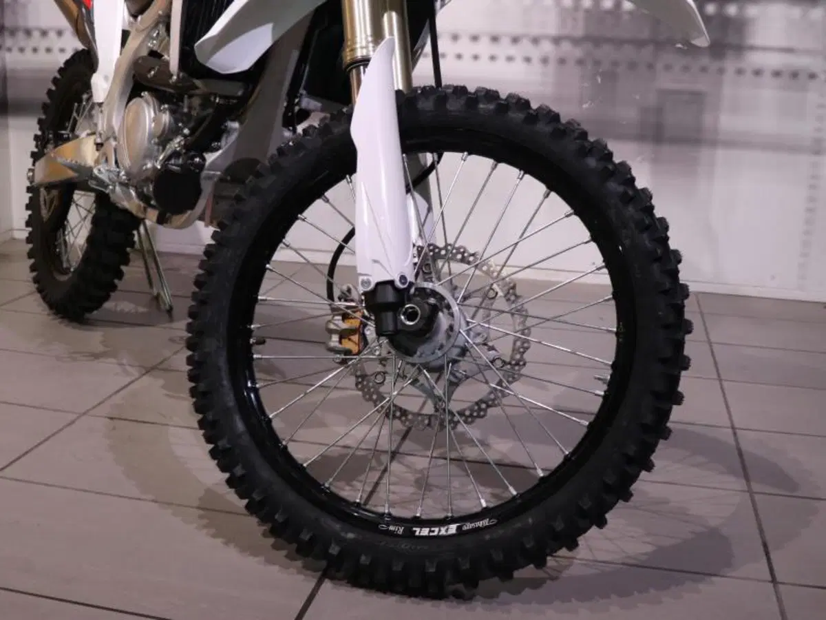 Fantic Motor XXF 250 Cross (2022) (9)