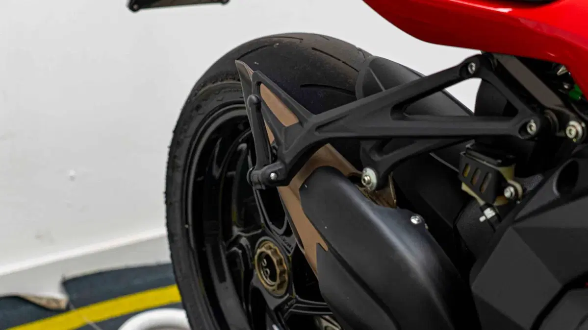 MV Agusta F3 800 Rosso (2021 - 23) (4)