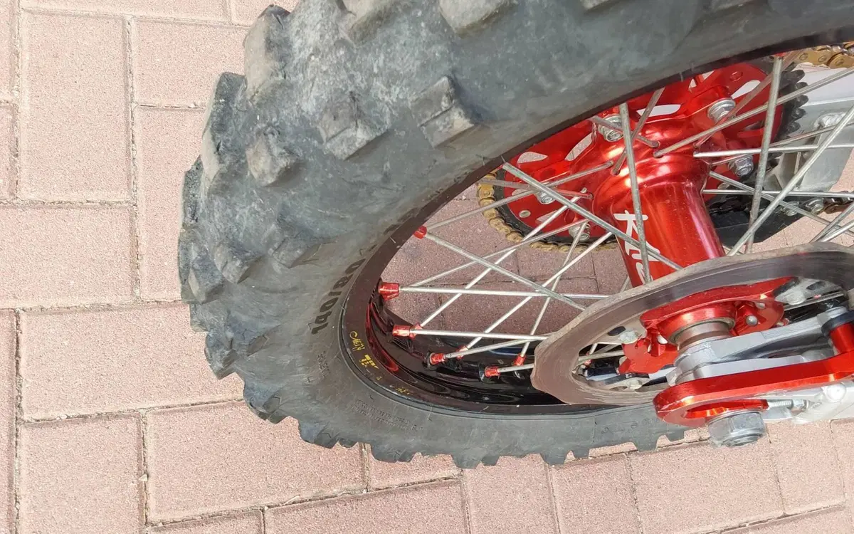 Honda CRF 300RX Enduro Special (2025) (4)