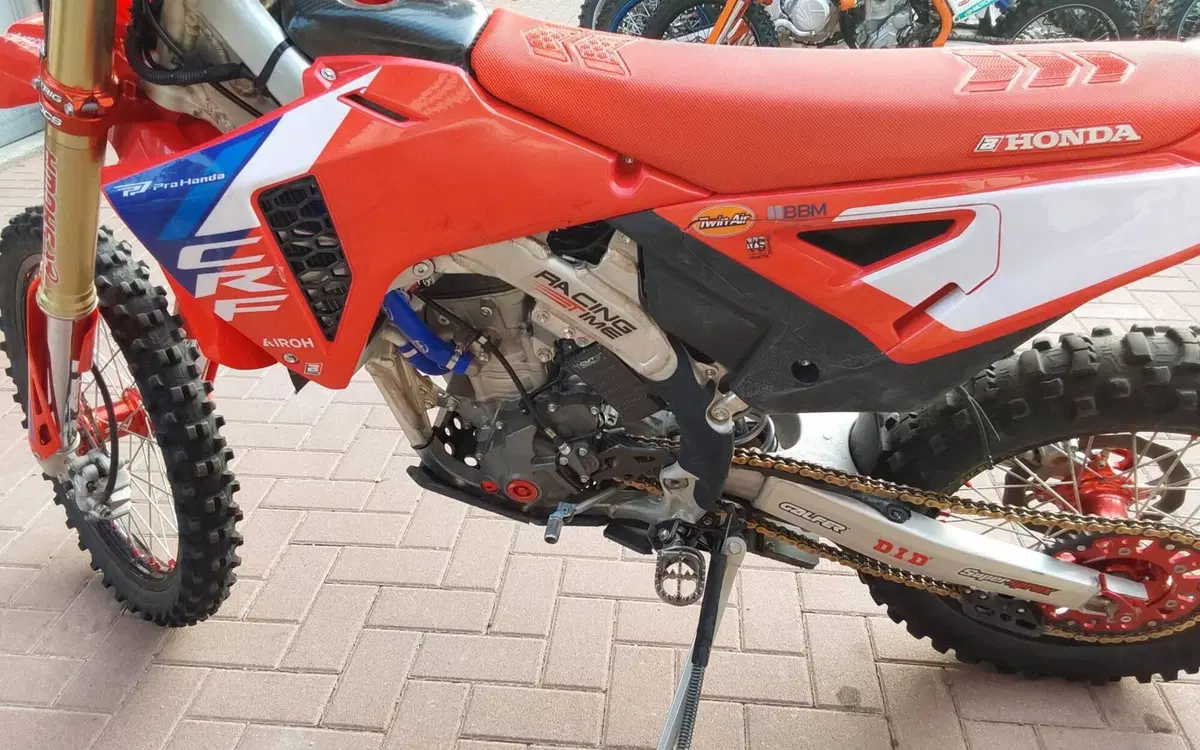 Honda CRF 300RX Enduro Special (2025) (5)