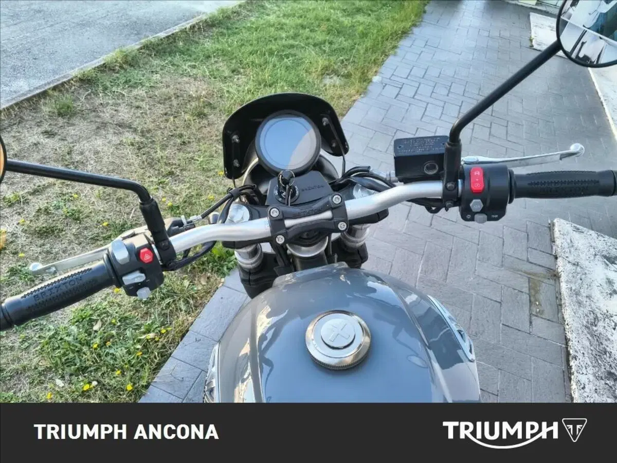 Brixton Motorcycles Cromwell 1200 (2022 - 26) (4)
