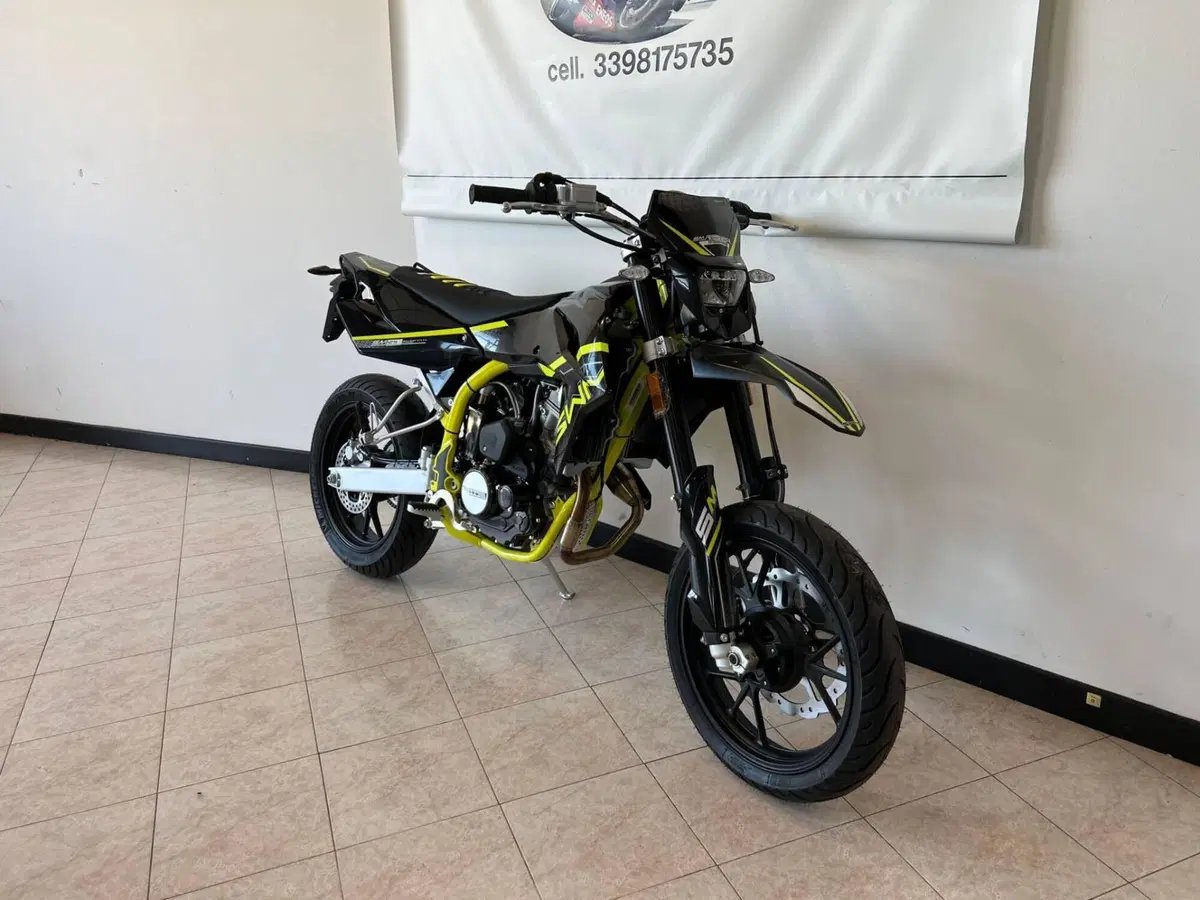 Swm SM 125 R (2025 - 26) (5)