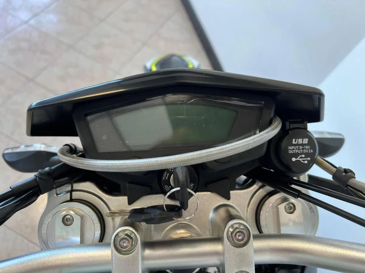 Swm SM 125 R (2025 - 26) (9)