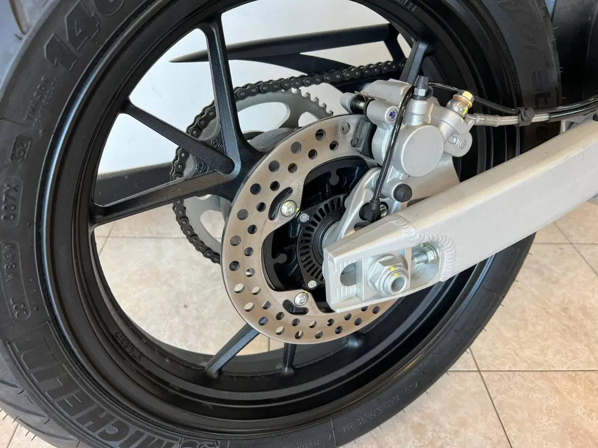 Swm SM 125 R (2025 - 26) (12)