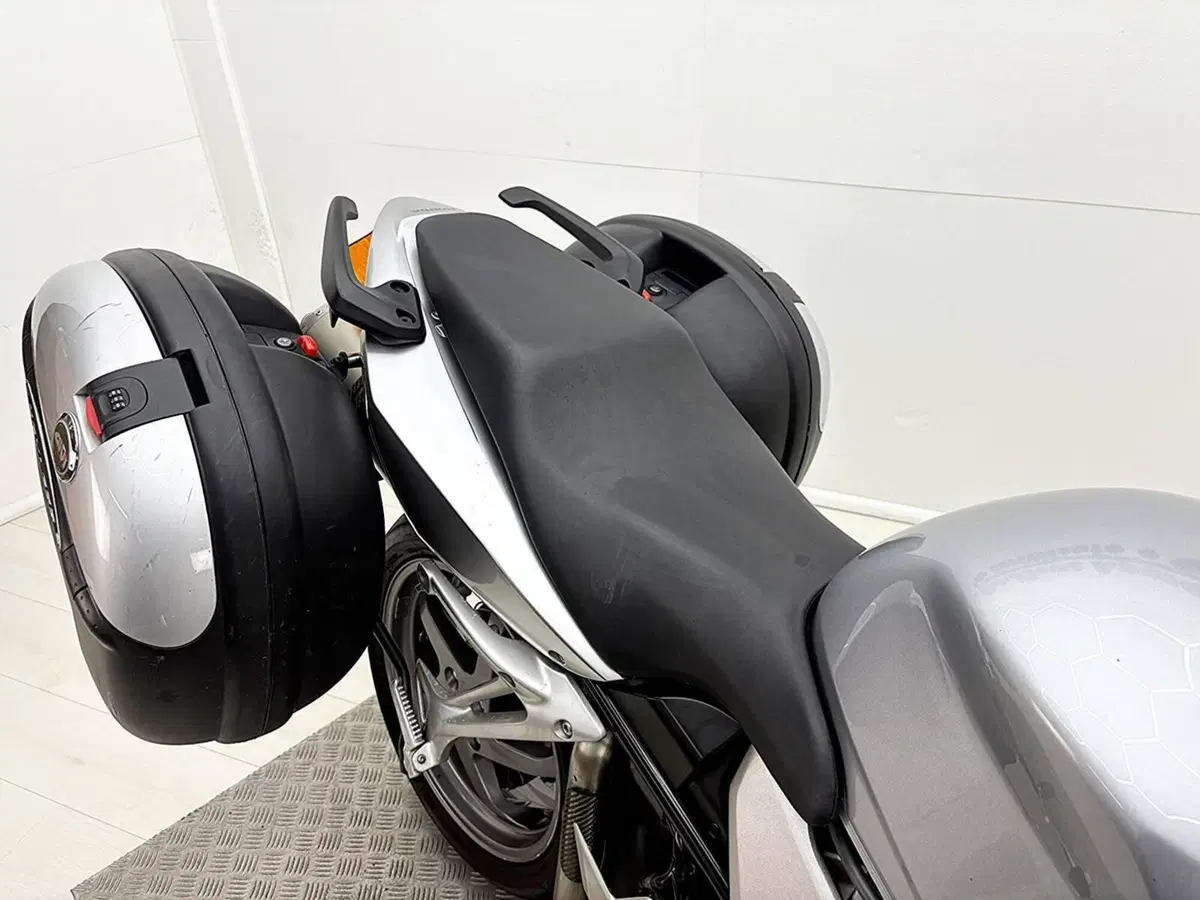 Honda VFR 800 (2002 - 05) (18)