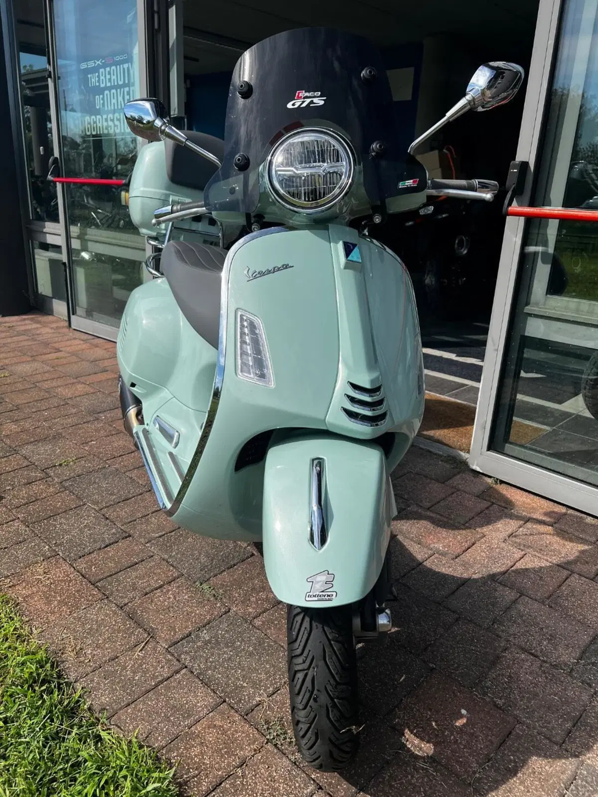 Vespa GTS 310 (2025 - 26) (2)