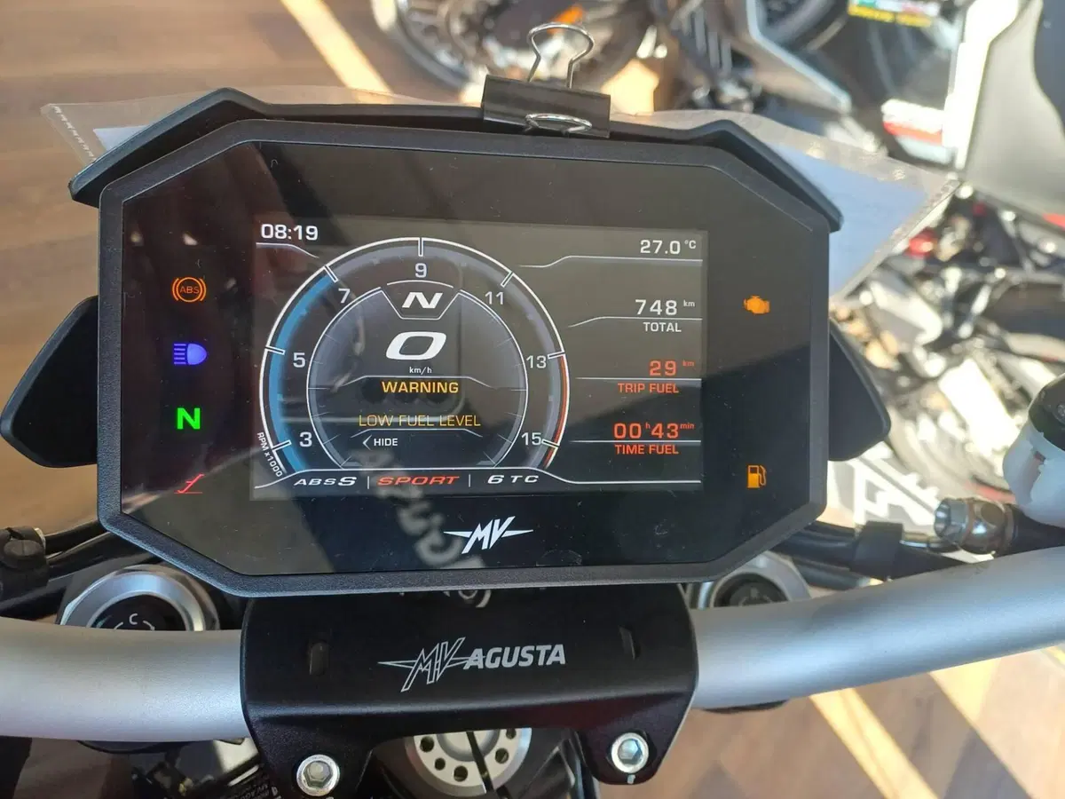 MV Agusta Brutale 800 (2026) (3)
