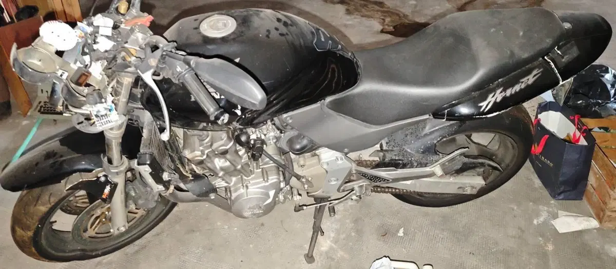 Honda Hornet 600 (2000 - 02) (3)
