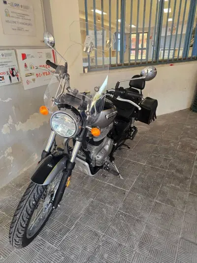 Royal Enfield Meteor 350 Aurora (2024 - 26) usata
