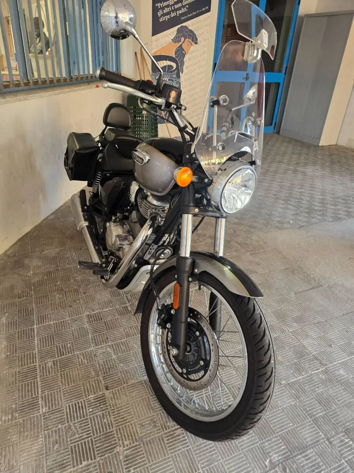 Royal Enfield Meteor 350 Aurora (2024 - 26) (5)