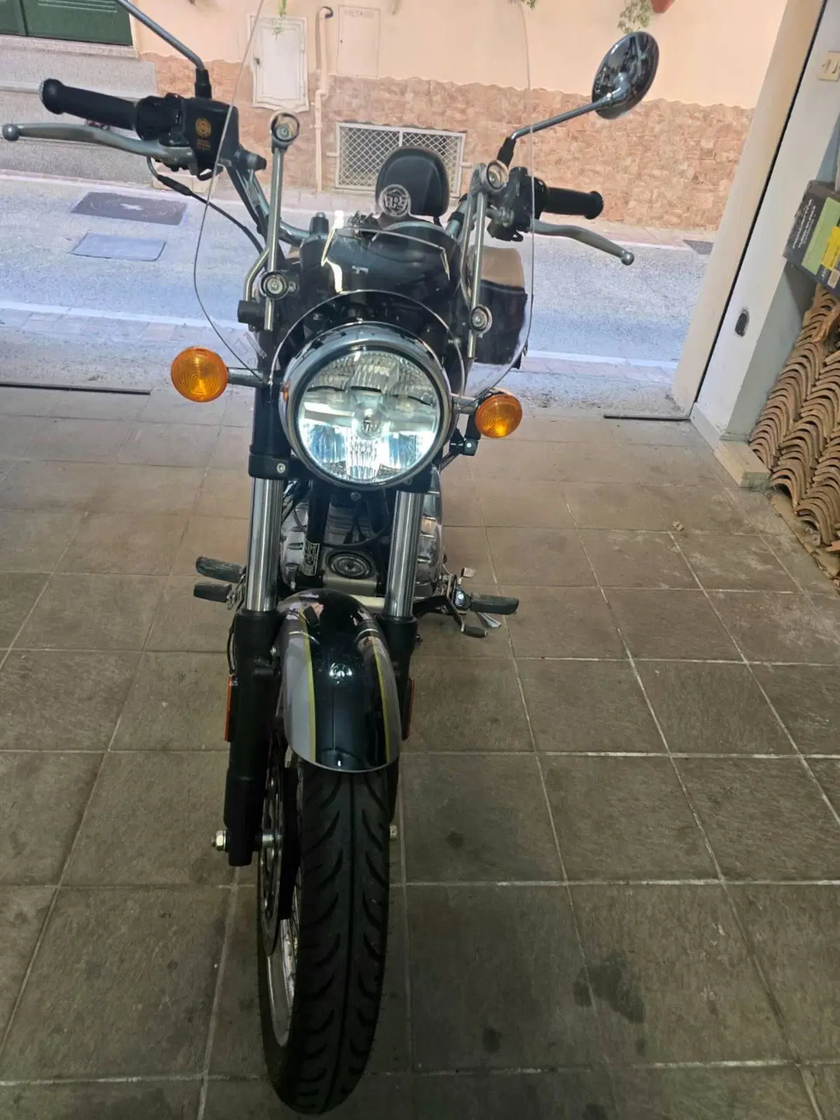 Royal Enfield Meteor 350 Aurora (2024 - 26) (6)
