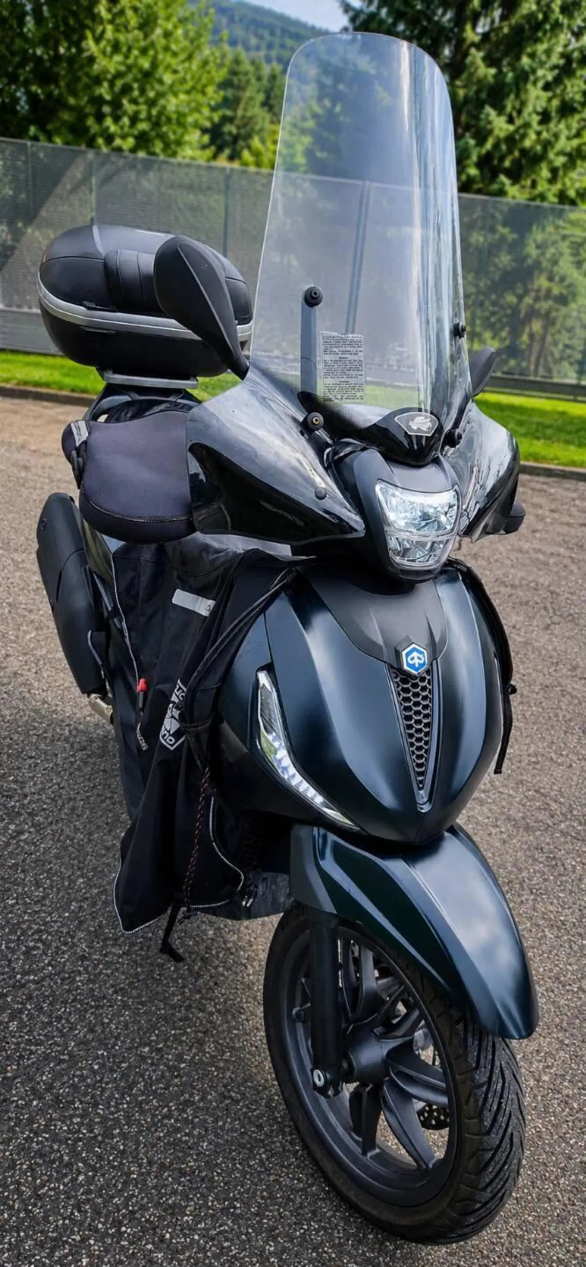 Piaggio Beverly 400 S ABS-ASR (2021 - 24) (2)
