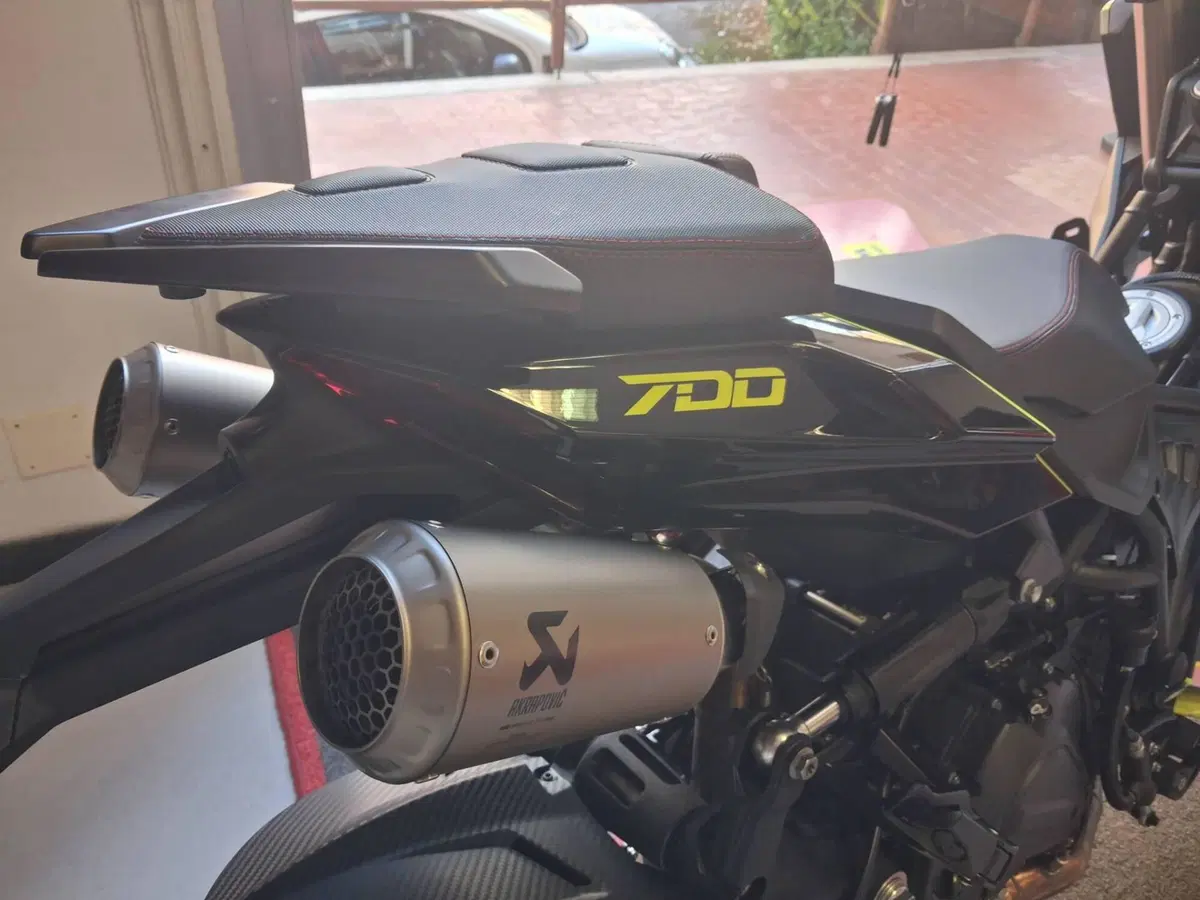 Italjet Moto Dragster 700 Twin (2024 - 25) (9)