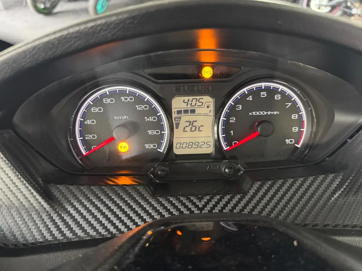 Suzuki Burgman 400 (2022 - 24) (7)