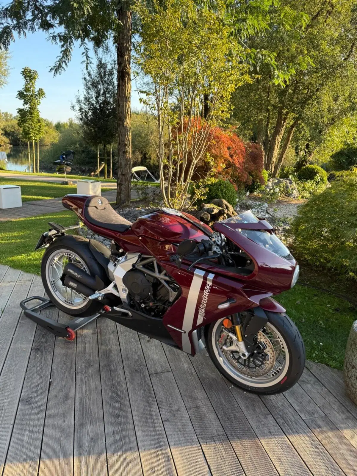 MV Agusta Superveloce 800 98 (2023 - 26) (2)