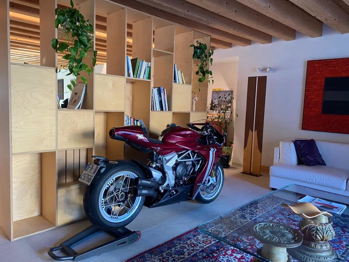 MV Agusta Superveloce 800 98 (2023 - 26) (6)