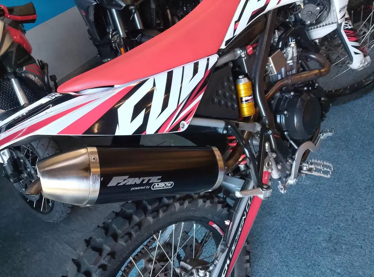 Fantic Motor Enduro 125 E Performance 4t (2018) (7)
