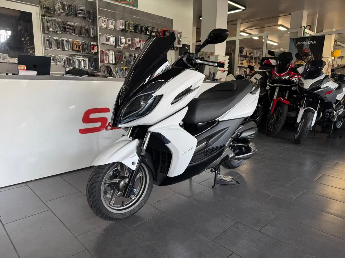 Kymco K-Xct 300i ABS (2012 - 17) (2)