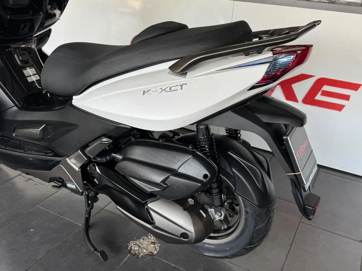 Kymco K-Xct 300i ABS (2012 - 17) (7)