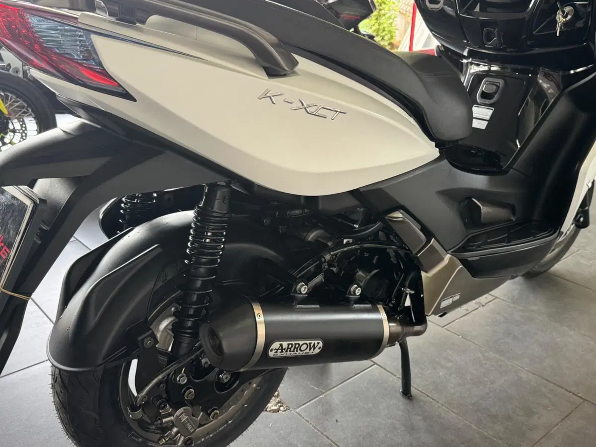 Kymco K-Xct 300i ABS (2012 - 17) (11)