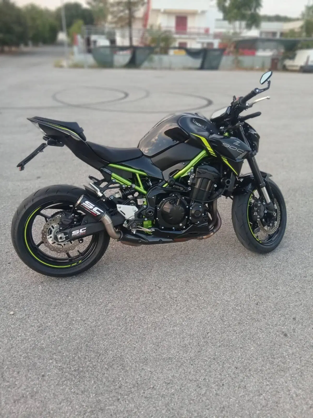Kawasaki Z 900 (2021 - 24) (2)