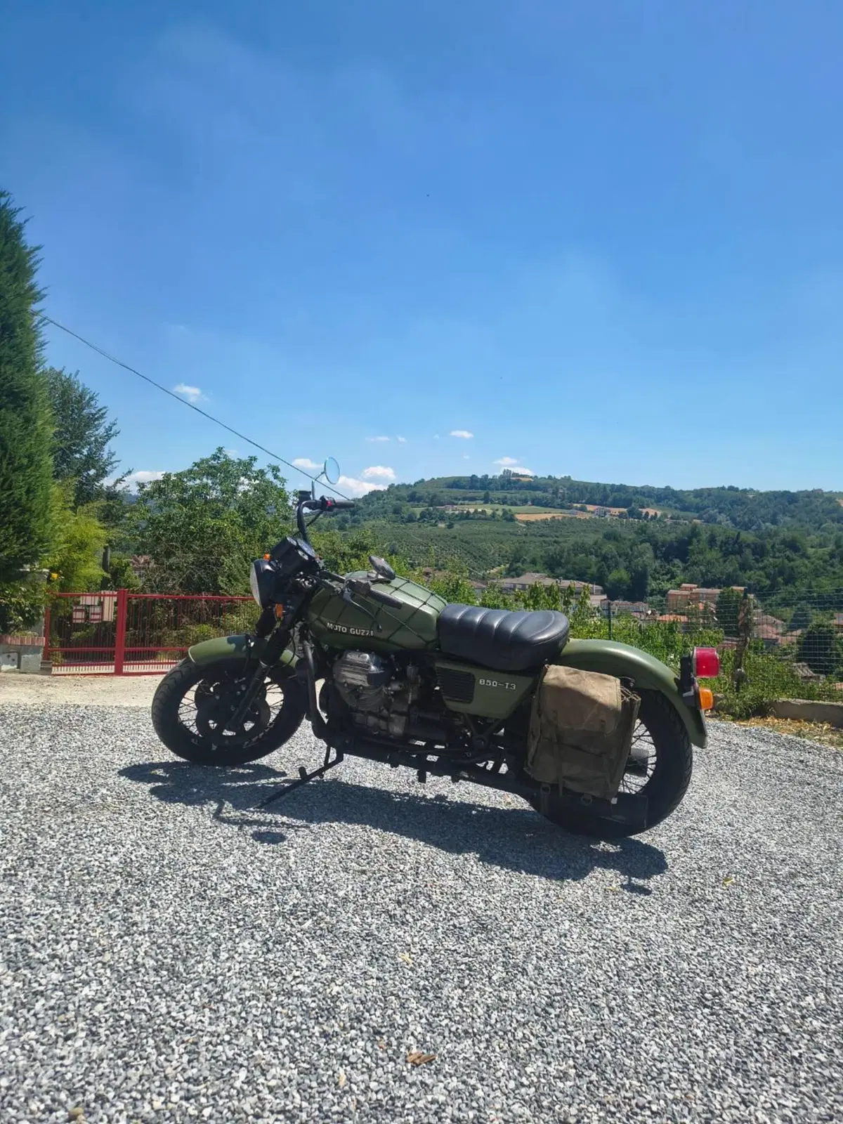 Moto Guzzi 850 T3 (3)