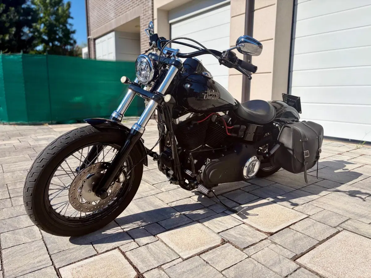 Harley-Davidson 1584 Street Bob (2008 - 15) - FXDB