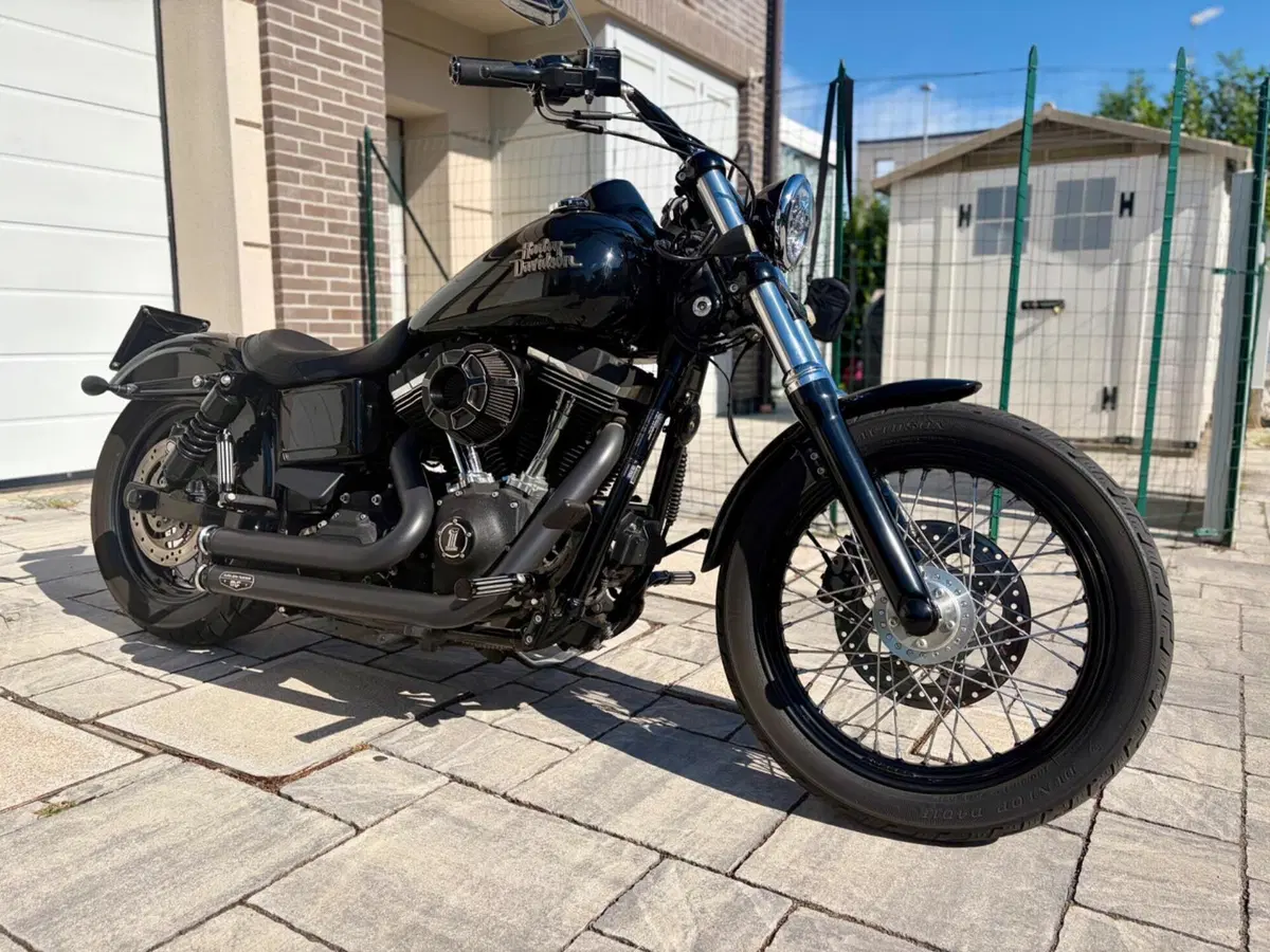 Harley-Davidson 1584 Street Bob (2008 - 15) - FXDB (3)