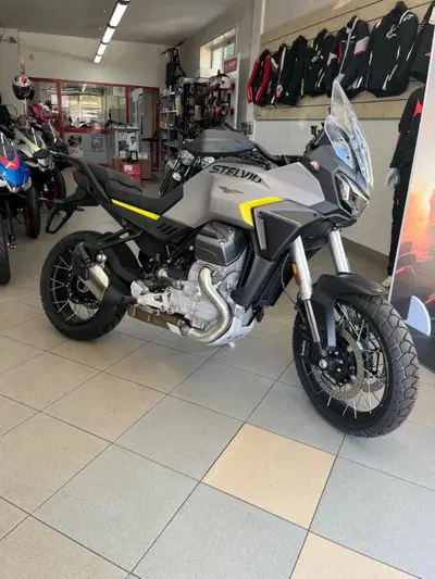Moto Guzzi Stelvio (2024 - 26) nuova