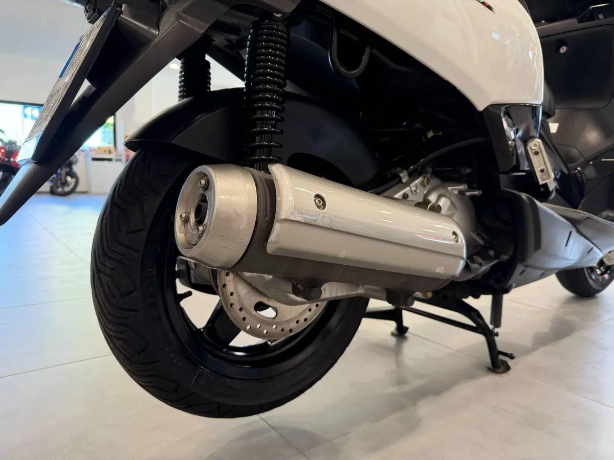 Yamaha X-Max 250 (2007 - 09) (12)
