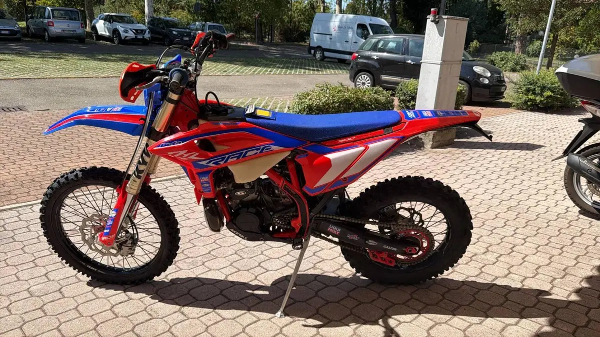 Betamotor RR 300 2T Enduro Race (2025) (5)