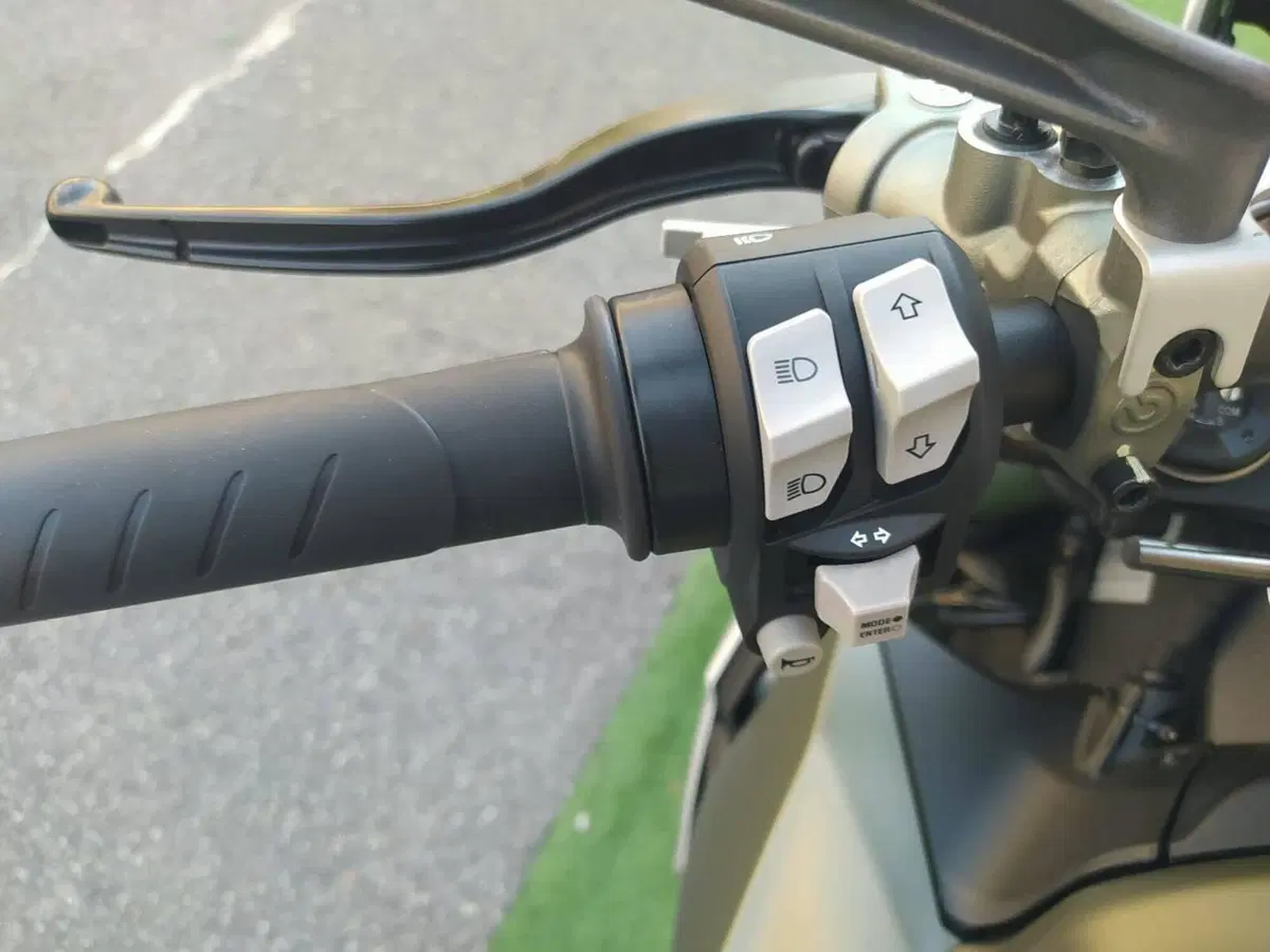 Ducati Streetfighter V2 955 Green (2022 - 23) (9)