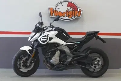 CFMOTO 650NK (2021 - 24) usata