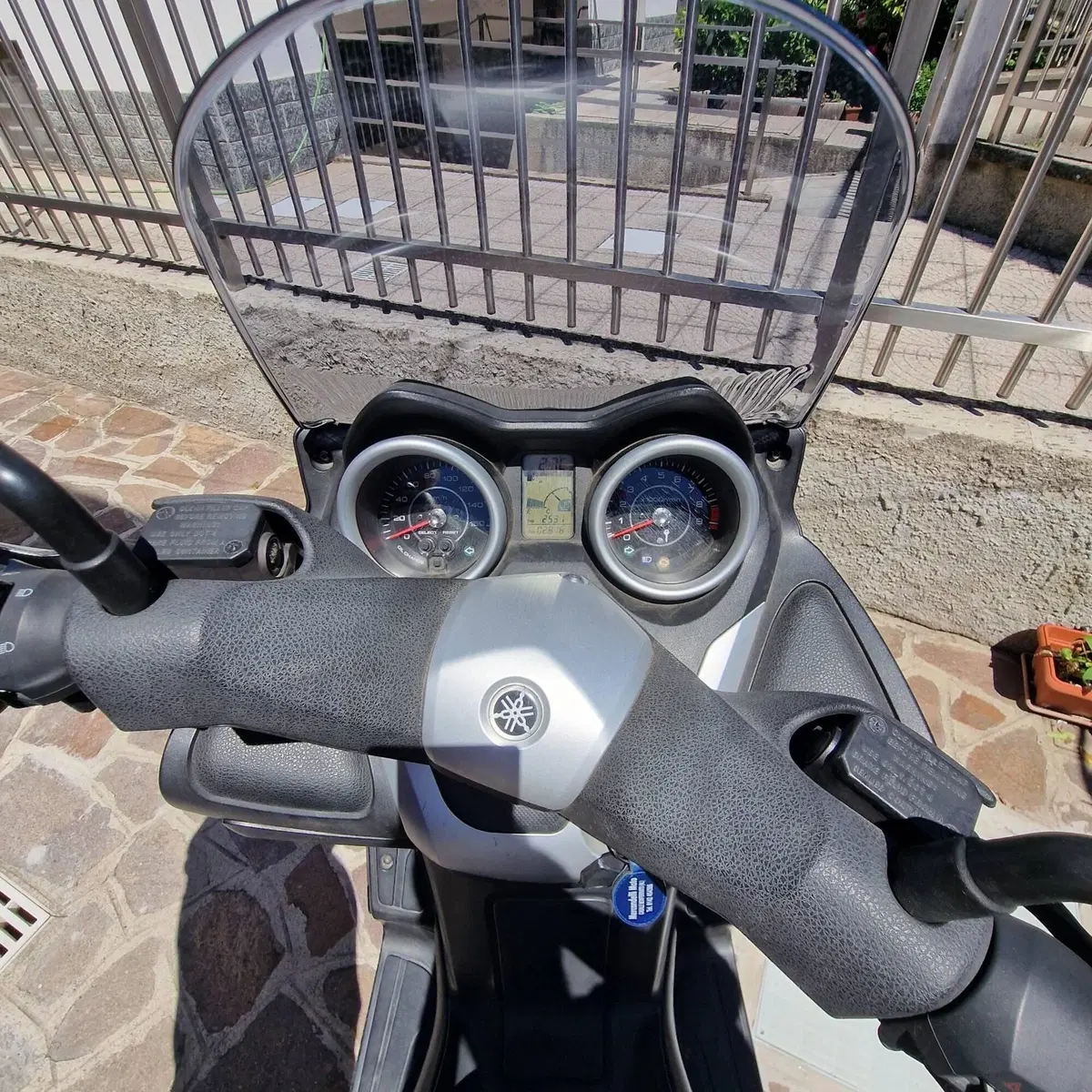 Yamaha X-Max 250 (2010 - 13) (3)