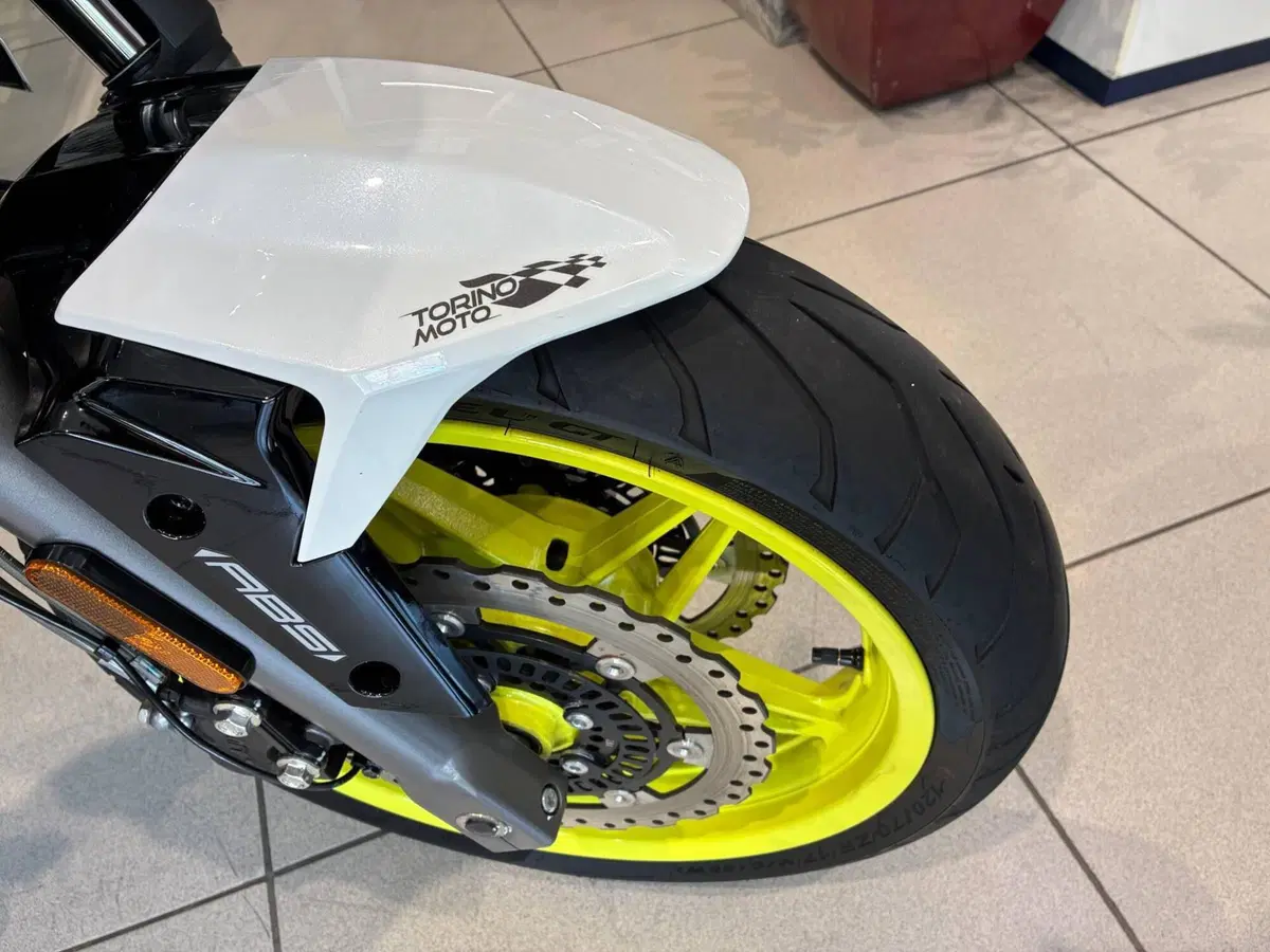 CFMOTO 650NK (2021 - 24) (4)
