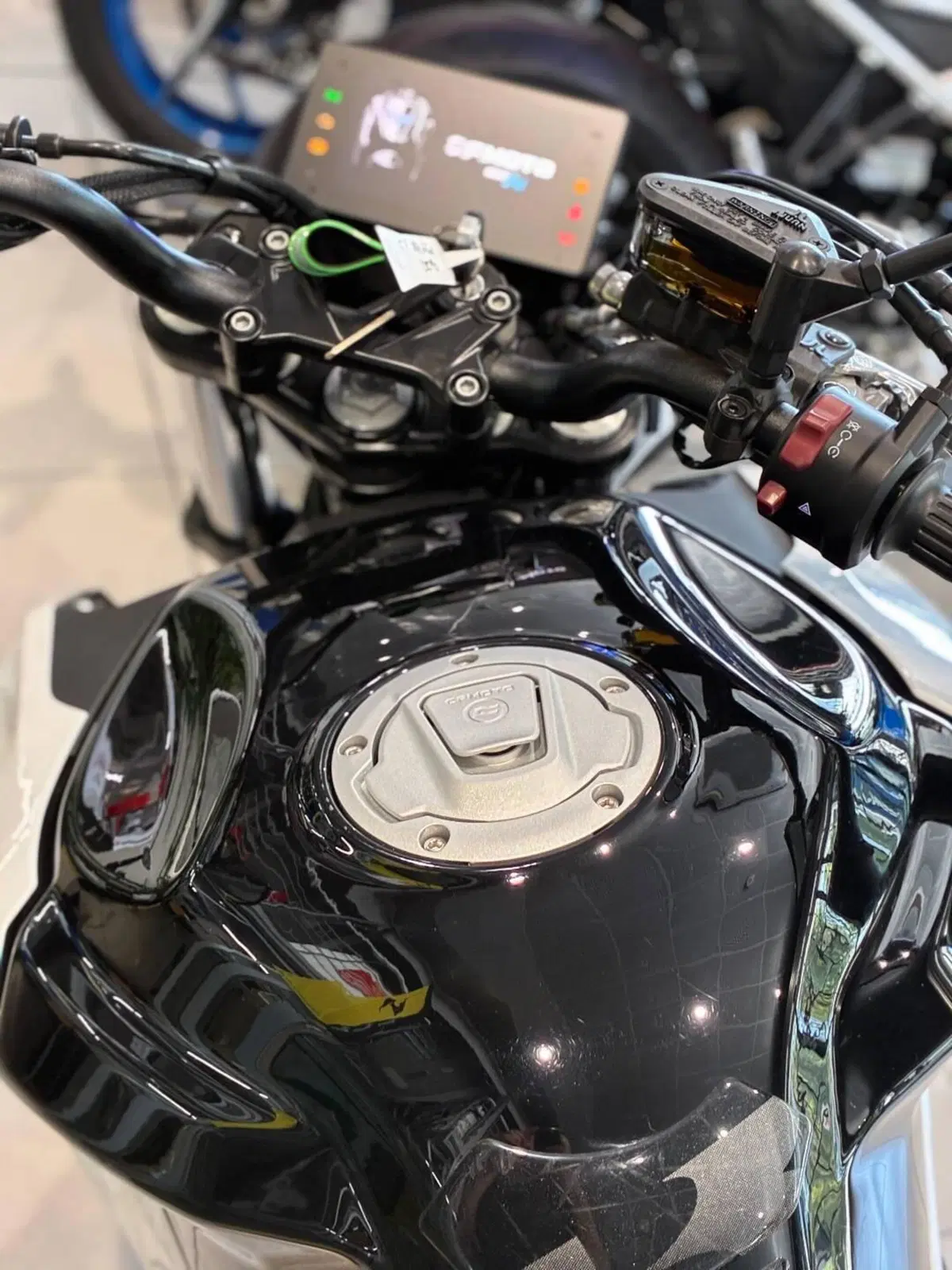 CFMOTO 650NK (2021 - 24) (9)