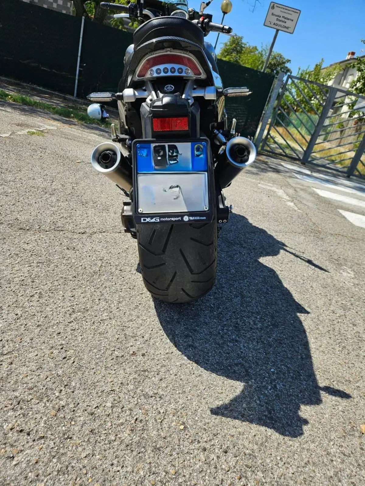 Yamaha VMAX Carbon (2015 - 16) (6)