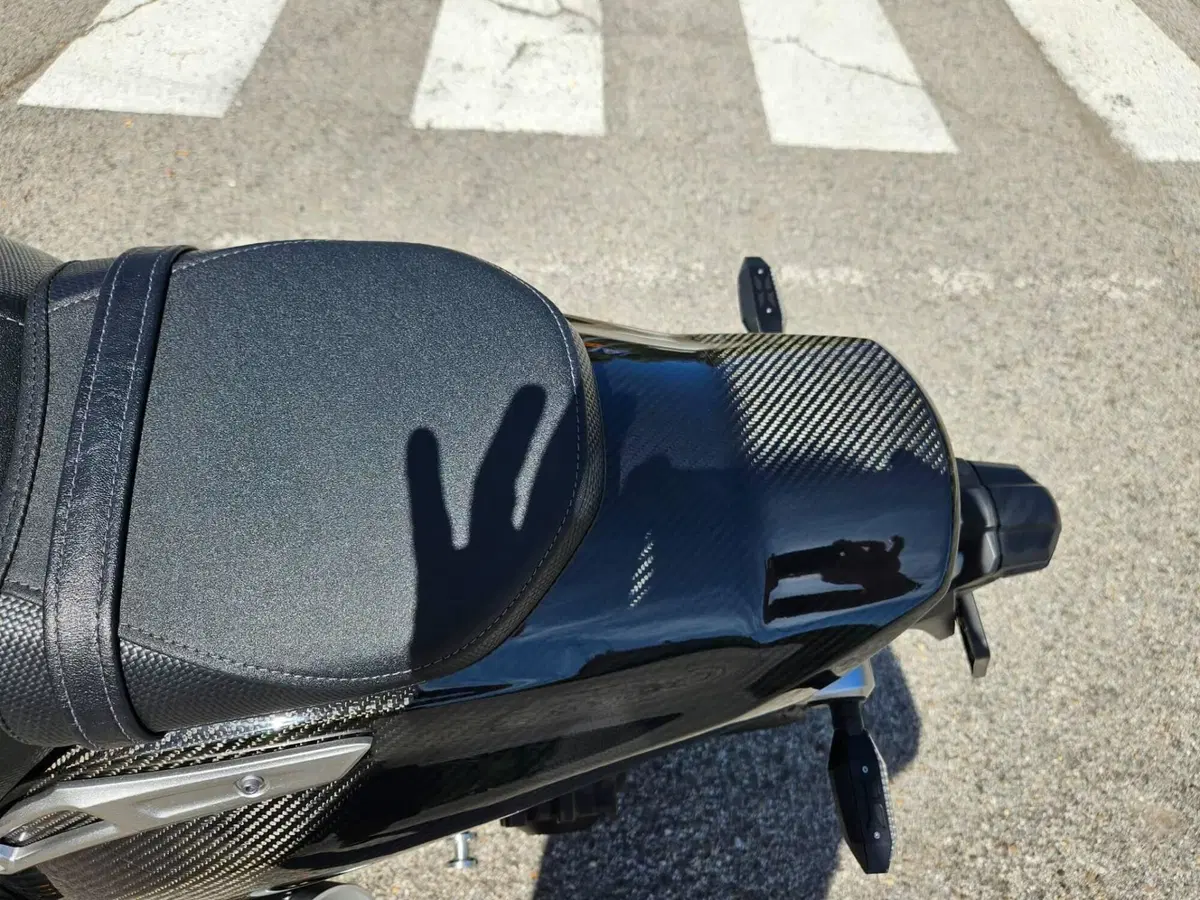 Yamaha VMAX Carbon (2015 - 16) (9)
