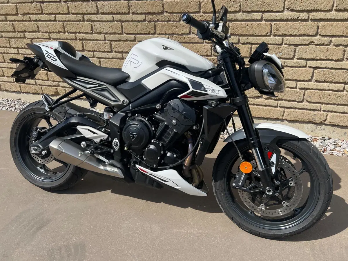 Triumph Street Triple 765 R (2023 - 26)