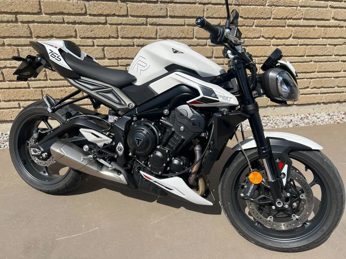 Triumph Street Triple 765 R (2023 - 26) (5)