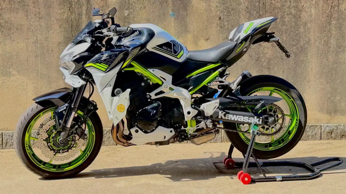 Kawasaki Z 900 A2 (2021 - 24) (2)