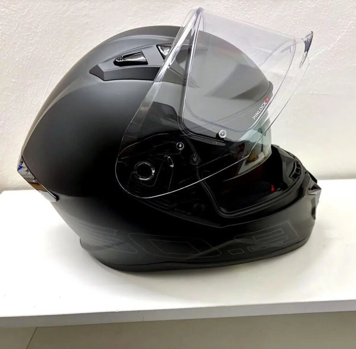 GIVI 50.9 Sport, casco integrale nero opaco, tagli (3)
