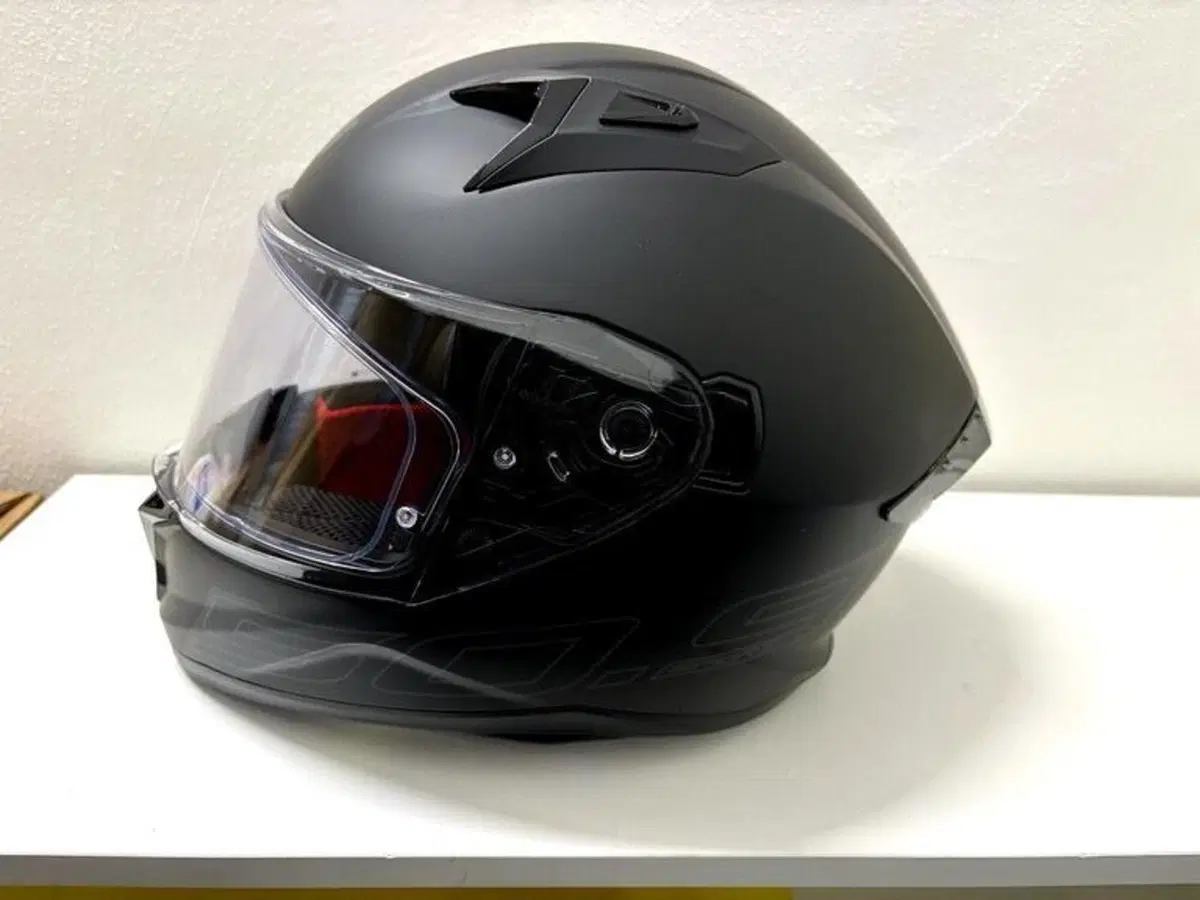 GIVI 50.9 Sport, casco integrale nero opaco, tagli (4)