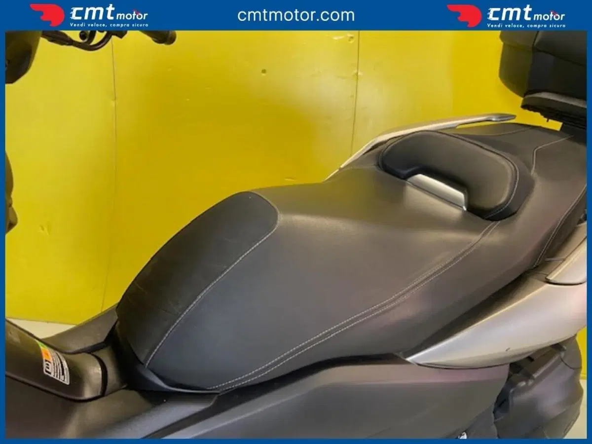 Yamaha X-Max 400 ABS (2017 - 20) (7)