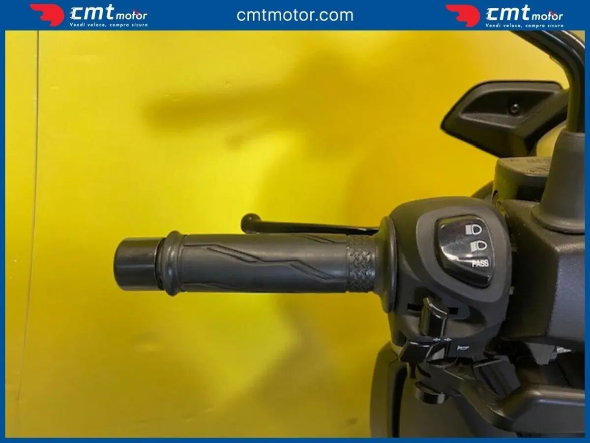 Yamaha X-Max 400 ABS (2017 - 20) (12)
