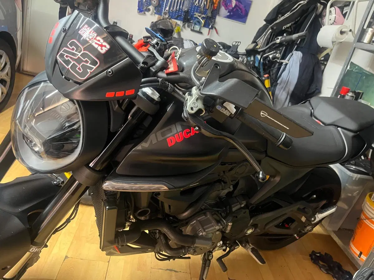 Ducati Monster 937 (2021 - 25) (2)