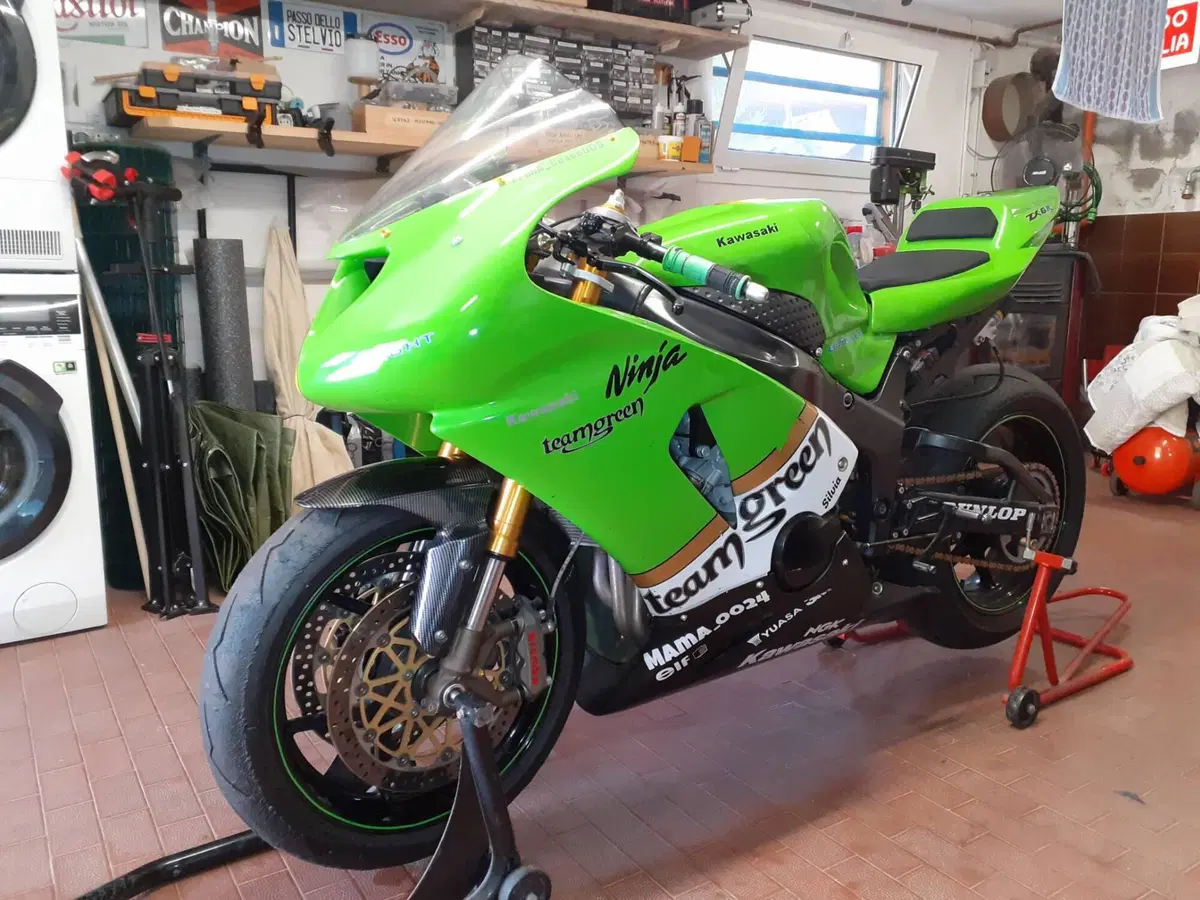 Kawasaki Ninja 636 ZX-6R (2005 - 06) (8)